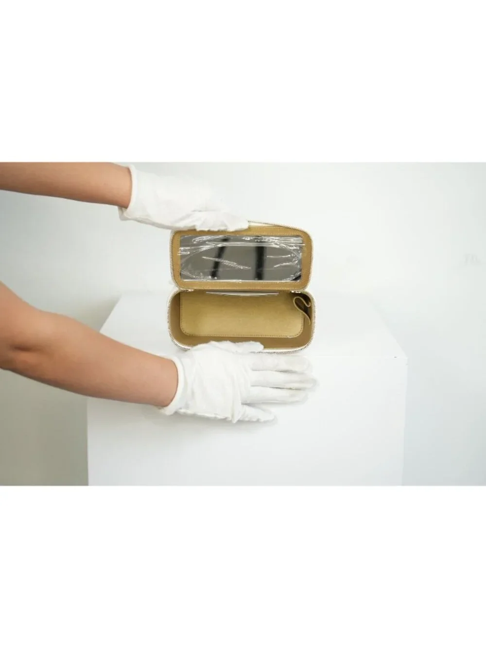 Chanel White Quilted Lambskin Leather Vanity with Dust Bag